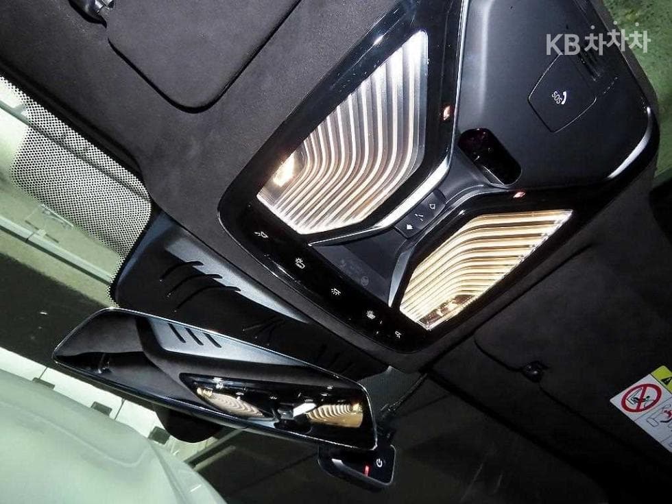 BMW 8시리즈 (G15)840d xDrive Gran Coupe M Sport Package - 15