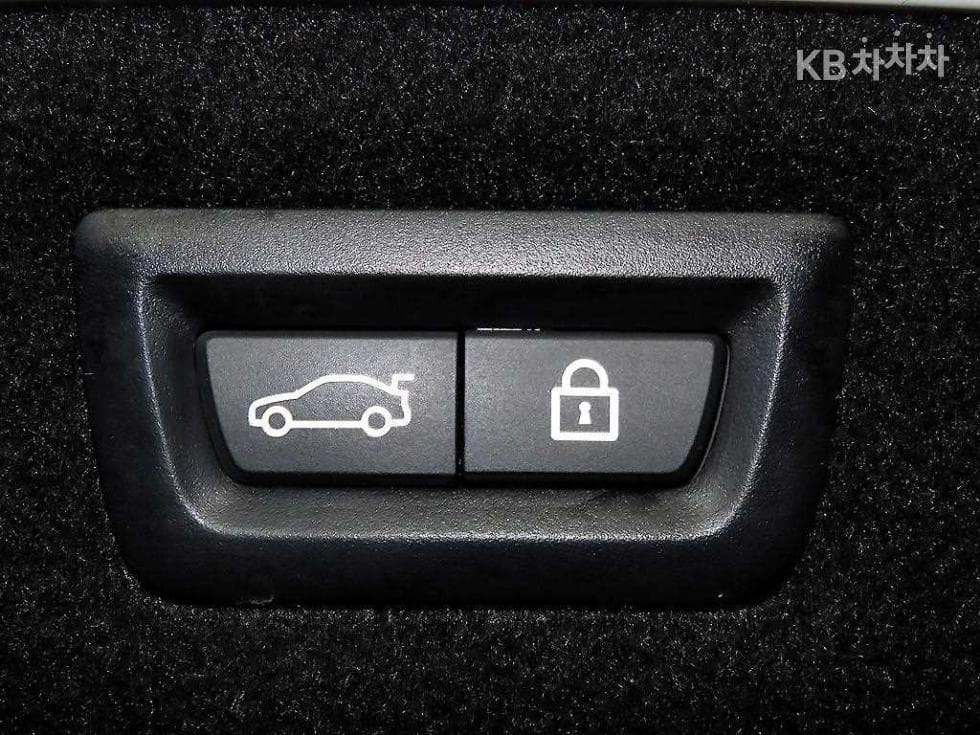 BMW 8시리즈 (G15)840d xDrive Gran Coupe M Sport Package - 17