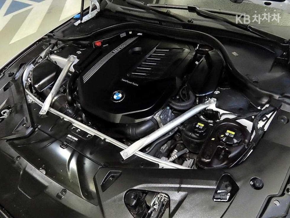 BMW 8시리즈 (G15)840d xDrive Gran Coupe M Sport Package - 19