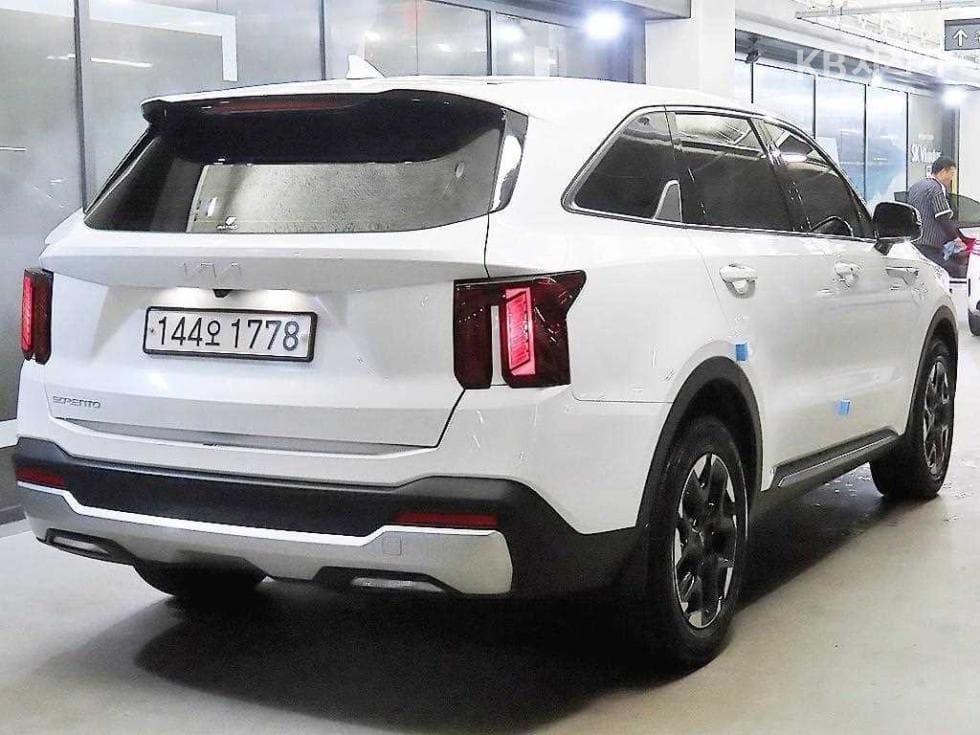Kia Sorento 4th generation2.2 Diesel 2WD Prestige - 4