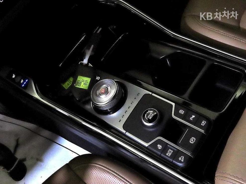 Kia Sorento 4th generation2.2 Diesel 2WD Prestige - 12
