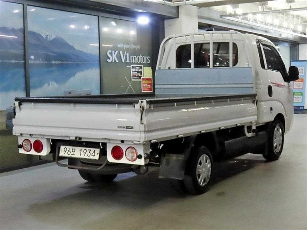 Kia The New (facelift) Bongo 3 (light truck)1 Ton King Cab LPI Extra Long 2WD GLS - 4