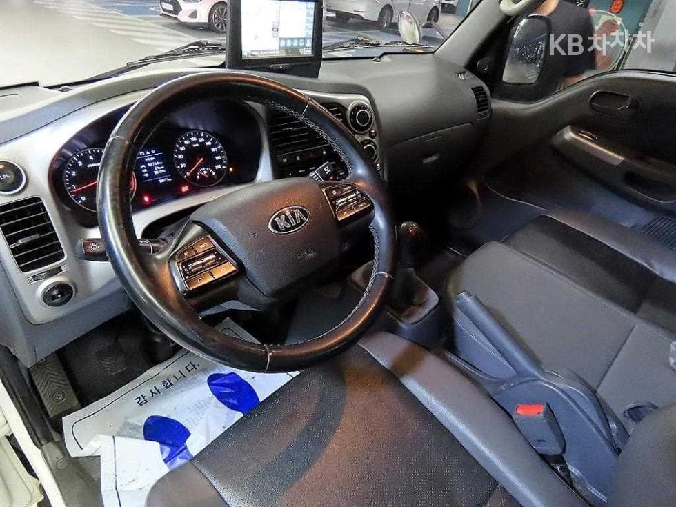 Kia The New (facelift) Bongo 3 (light truck)1 Ton King Cab LPI Extra Long 2WD GLS - 10