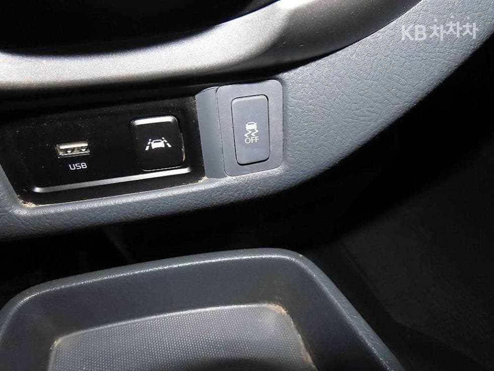 Kia The New (facelift) Bongo 3 (light truck)1 Ton King Cab LPI Extra Long 2WD GLS - 16