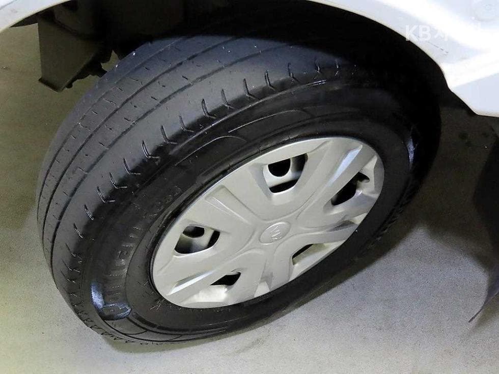 Kia The New (facelift) Bongo 3 (light truck)1 Ton King Cab LPI Extra Long 2WD GLS - 19