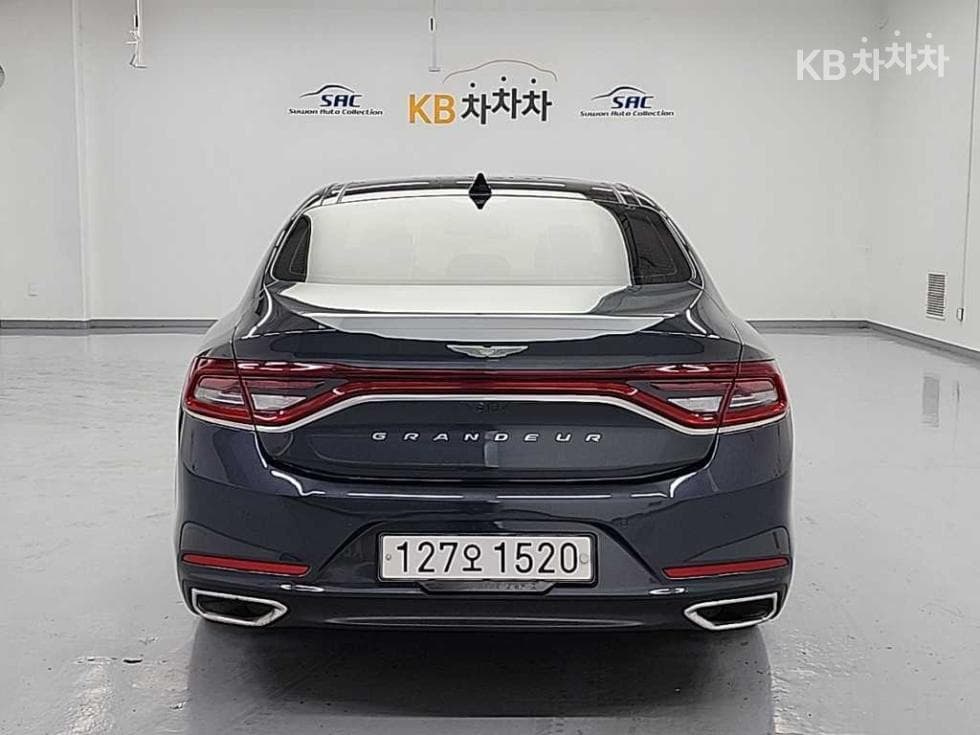 Hyundai Grandeur (Azera)IG2.4 Premium Special (special feature/edition) - 3