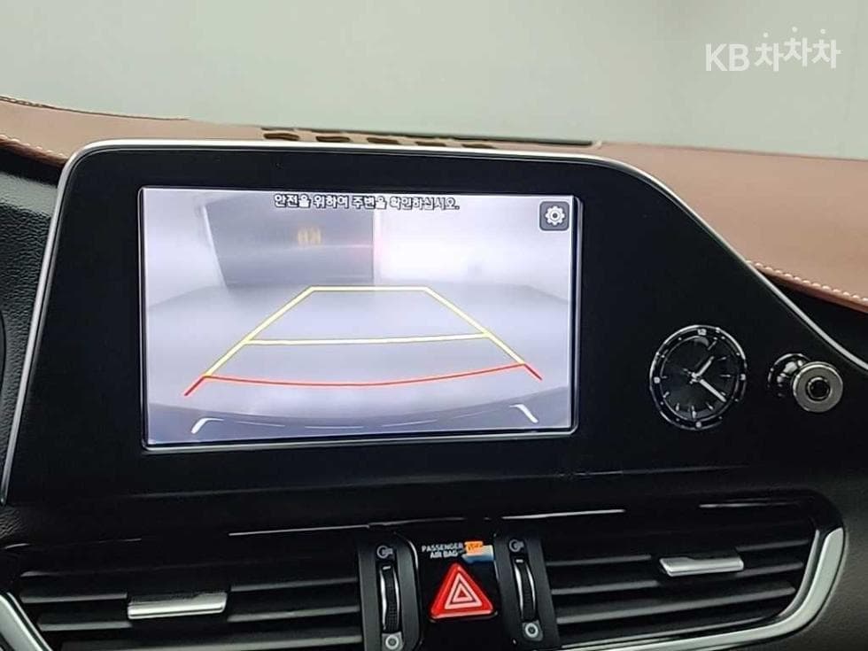 Hyundai Grandeur (Azera)IG2.4 Premium Special (special feature/edition) - 17