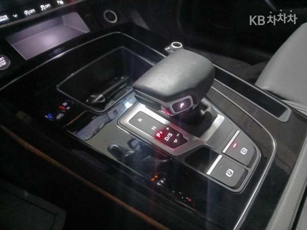 Audi The New Q5(FY)45 TFSI Quattro Premium - 16