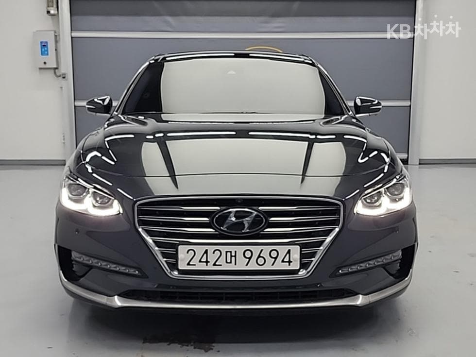 Hyundai Grandeur (Azera)IG2.4 Exclusive Special (special feature/edition) - 2
