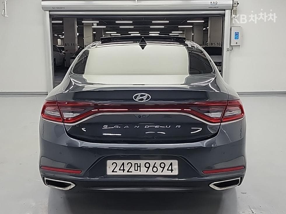Hyundai Grandeur (Azera)IG2.4 Exclusive Special (special feature/edition) - 3