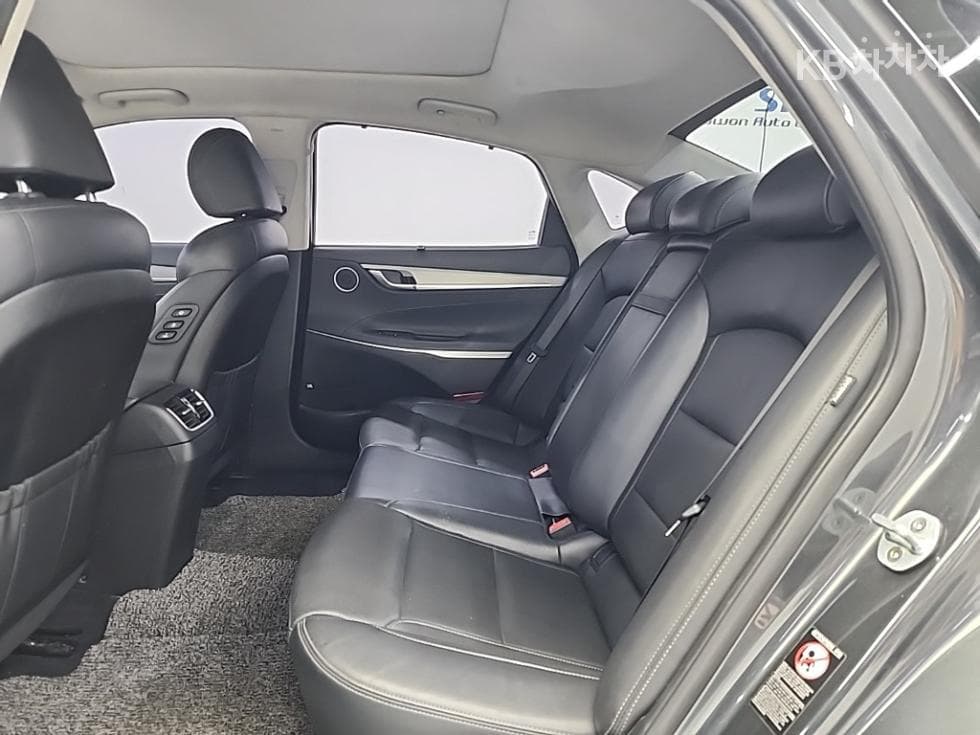 Hyundai Grandeur (Azera)IG2.4 Exclusive Special (special feature/edition) - 12