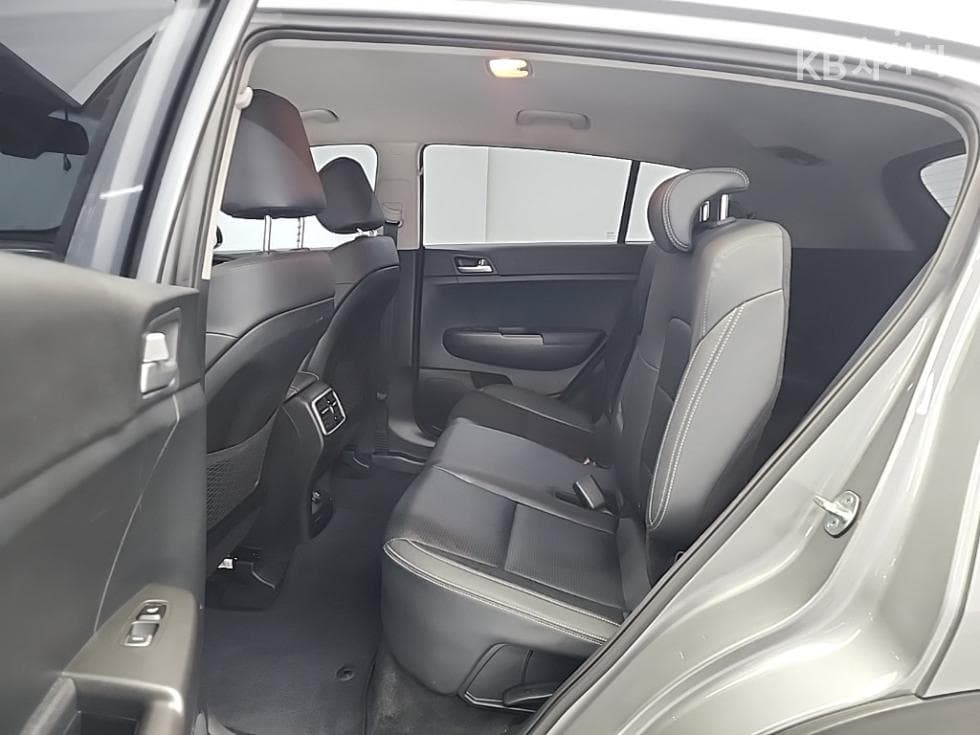Kia Sportage 더 볼드Smart스트림 D 1.6 Diesel 2WD Prestige Gravity - 12