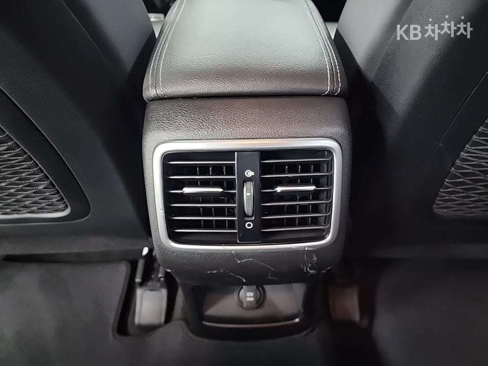 Kia Sportage 더 볼드Smart스트림 D 1.6 Diesel 2WD Prestige Gravity - 13