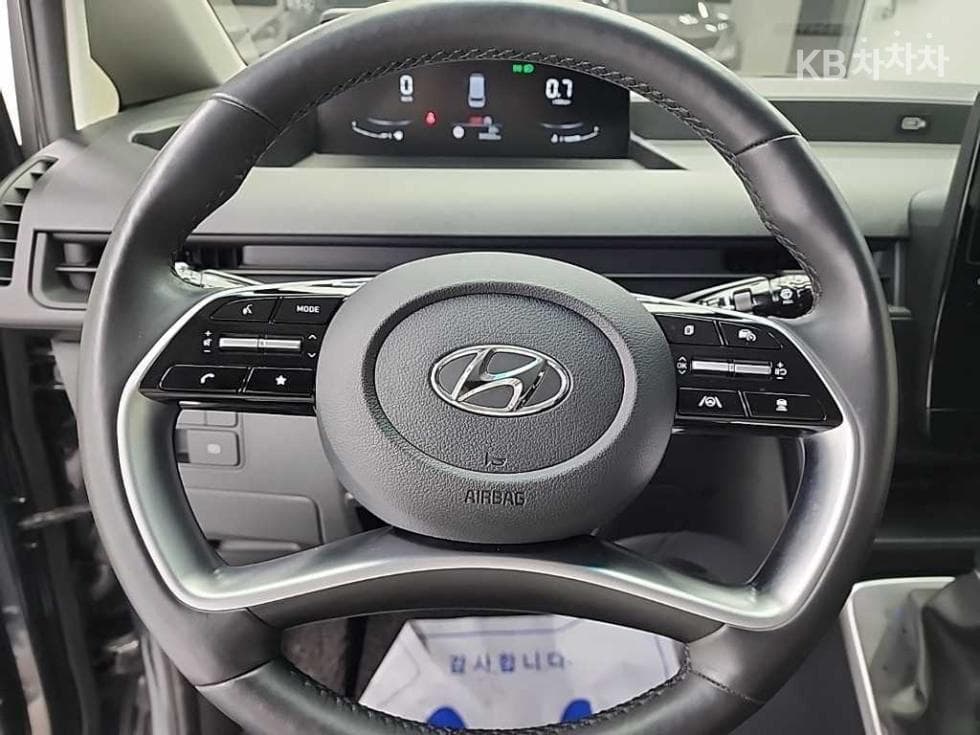 Hyundai Staria Cargo2.2 Cargo 5 Modern - 9