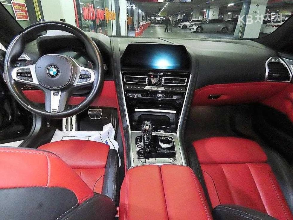 BMW 8시리즈 (G15)840d xDrive Gran Coupe M Sport Package - 10