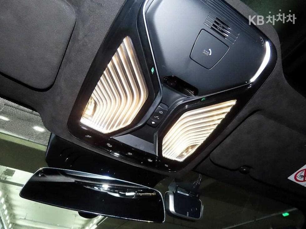 BMW 8시리즈 (G15)840d xDrive Gran Coupe M Sport Package - 15
