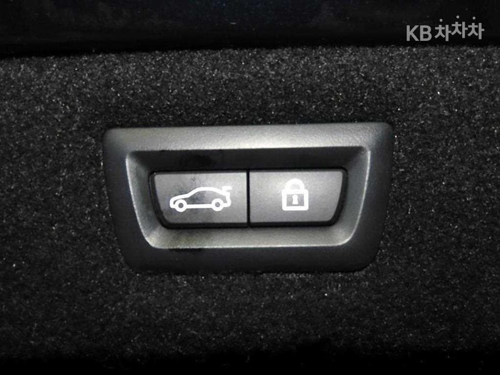 BMW 8시리즈 (G15)840d xDrive Gran Coupe M Sport Package - 17