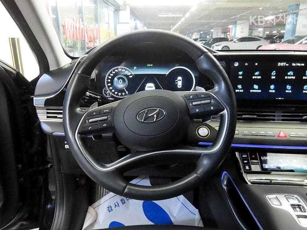 Hyundai The New (facelift) Grandeur (Azera)2.5 Premium - 8