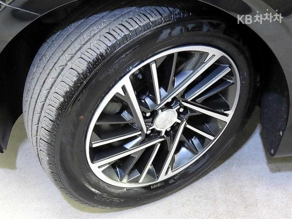 Hyundai The New (facelift) Grandeur (Azera)2.5 Premium - 20
