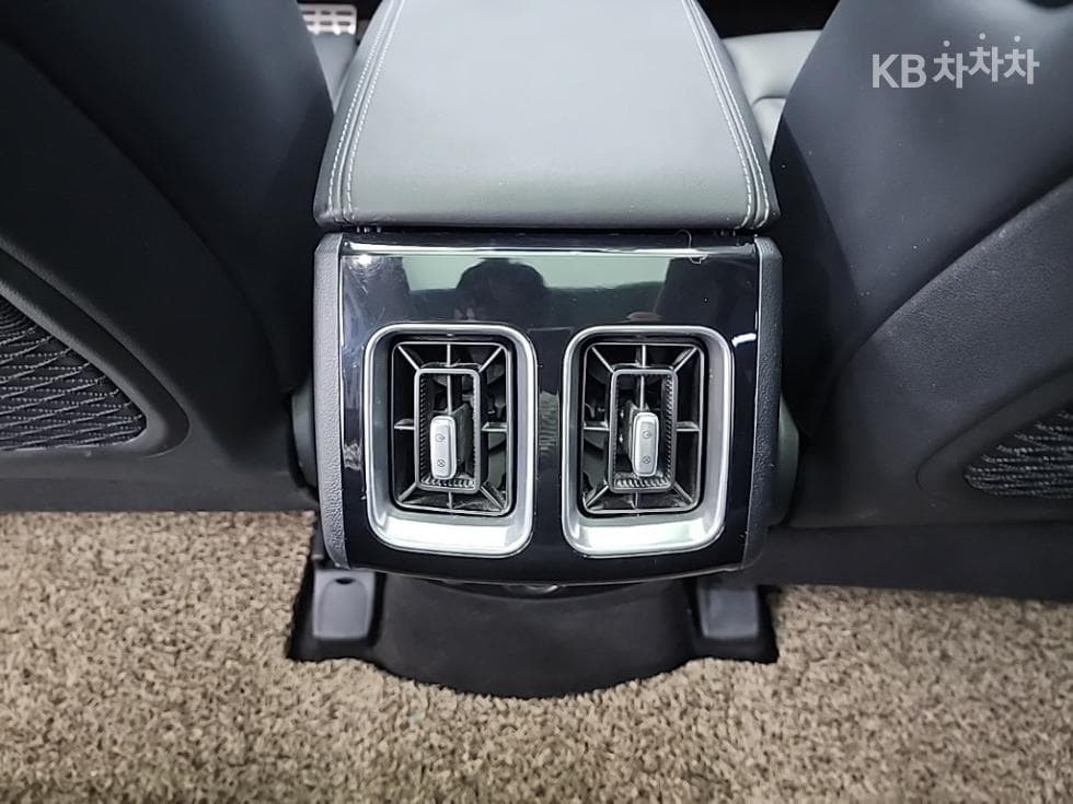 Киа The New (фейслифт) Sorento MQ42.5 T-GDI 2WD Signature - 13