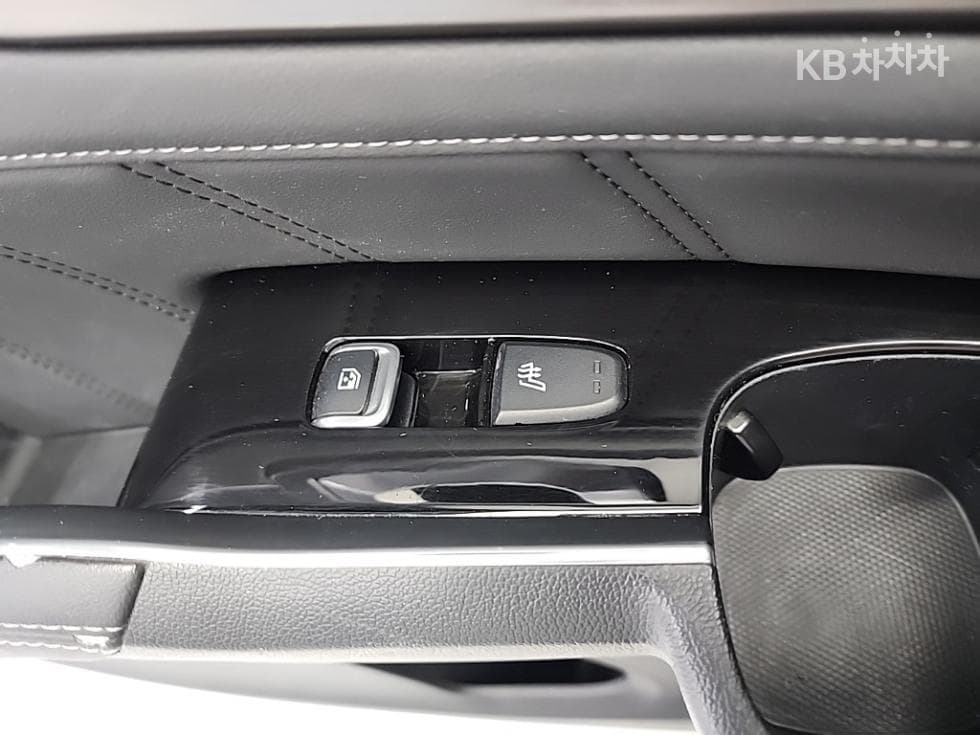 Киа The New (фейслифт) Sorento MQ42.5 T-GDI 2WD Signature - 15