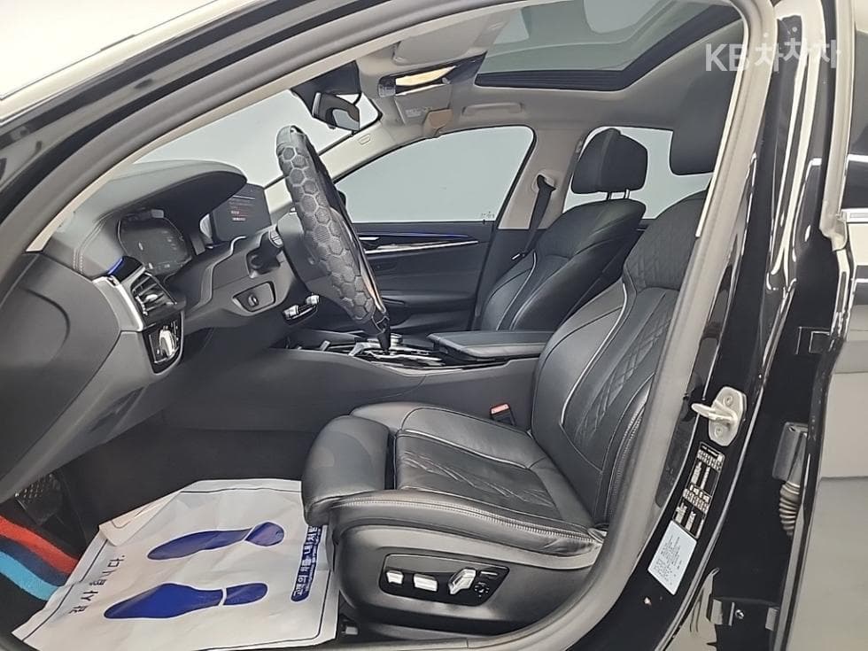 BMW 올New5 Series (G30)523d Luxury - 11
