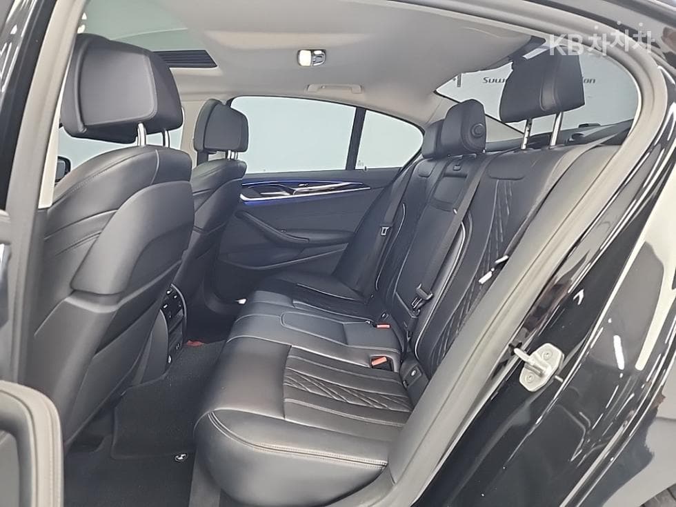 BMW 올New5 Series (G30)523d Luxury - 12