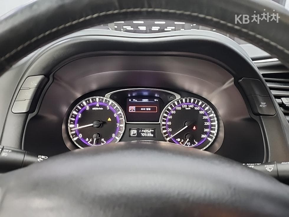 Местен피니티 QX603.5 AWD - 6