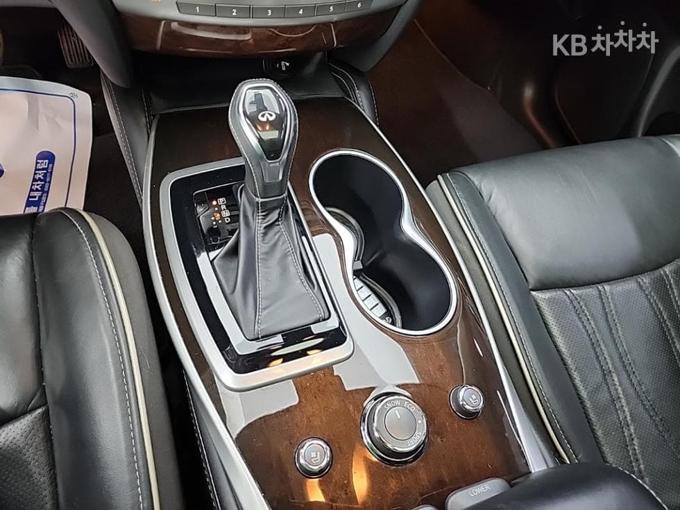Местен피니티 QX603.5 AWD - 8