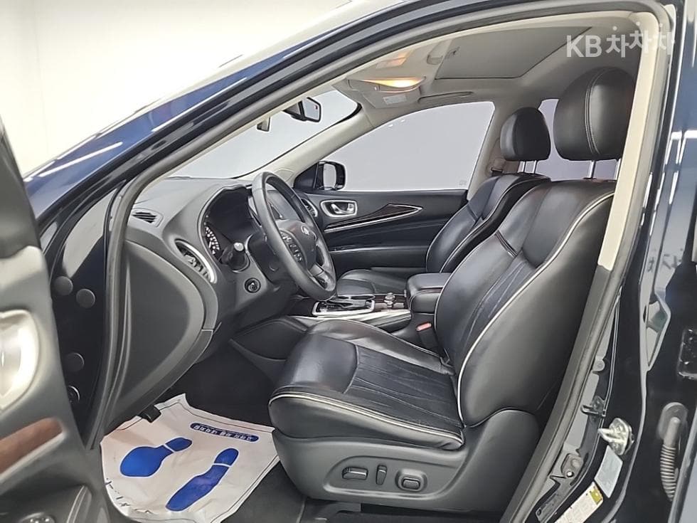 Местен피니티 QX603.5 AWD - 11