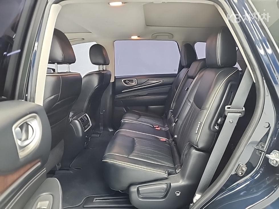 Местен피니티 QX603.5 AWD - 12