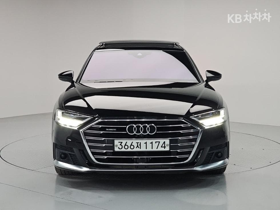 Audi A8 (D5)55 TFSI Quattro LWB - 2