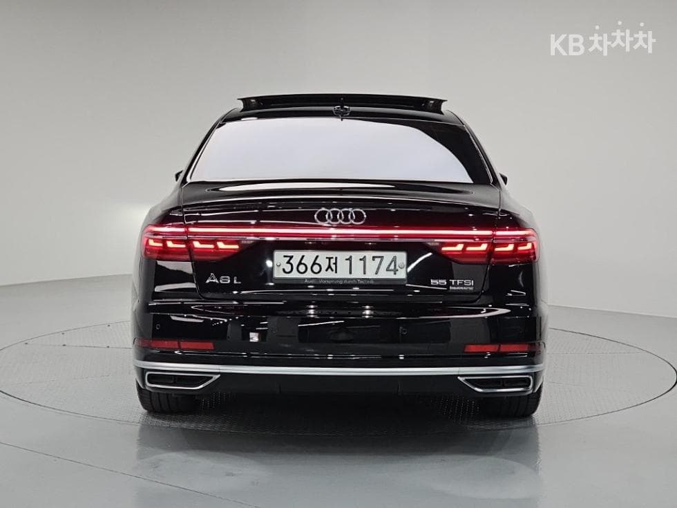 Audi A8 (D5)55 TFSI Quattro LWB - 3