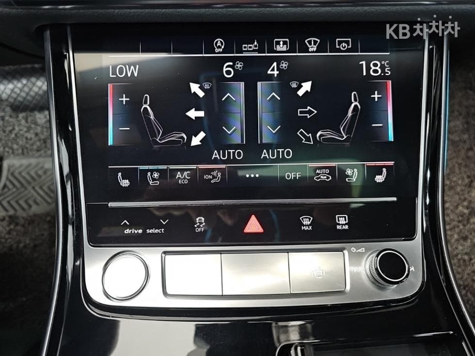 Audi A8 (D5)55 TFSI Quattro LWB - 10