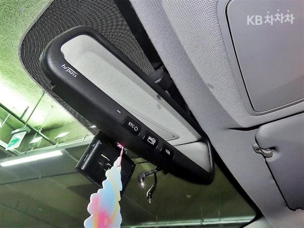 Hyundai Avante (Elantra)AD1.6 GDi Value Plus - 17