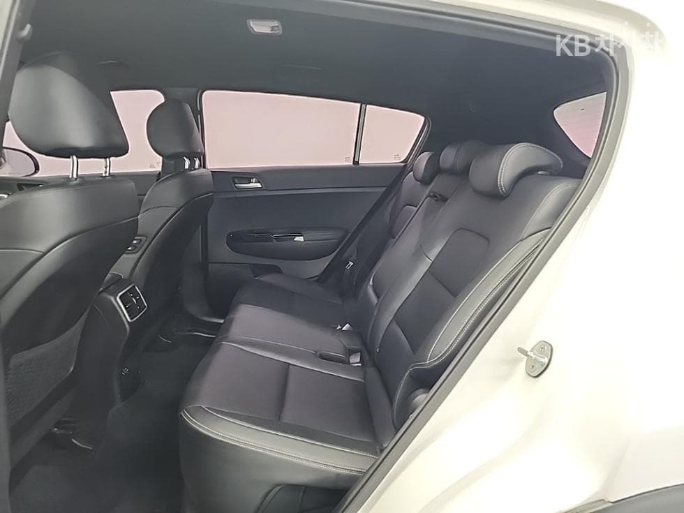 Kia Sportage 더 볼드2.0 Diesel 2WD Signature - 12