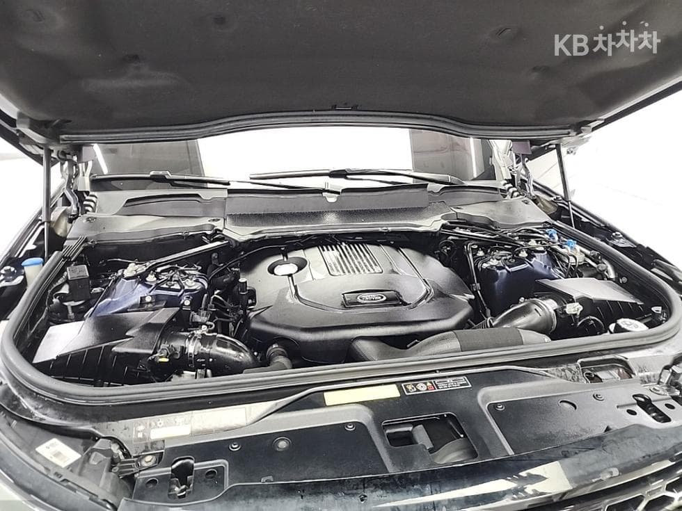 Land Rover 디스커버리53.0 SD6 HSE Luxury - 5
