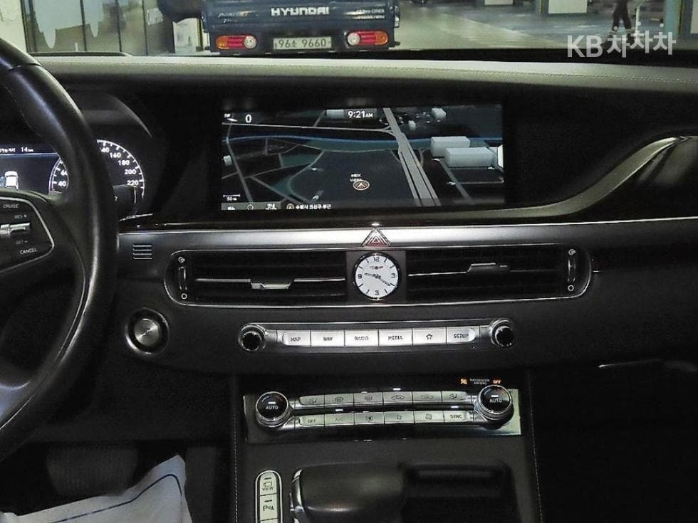 Genesis G903.8 GDi Luxury - 13