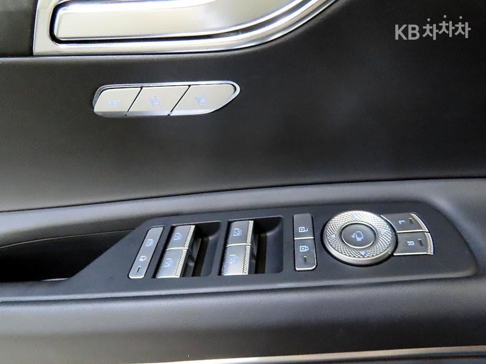 Genesis GV803.0 Diesel AWD - 13