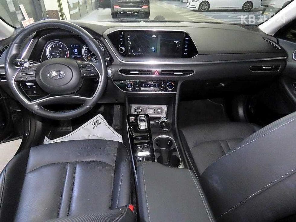 Hyundai Sonata (DN8)2.0 Premium 패밀리 - 10