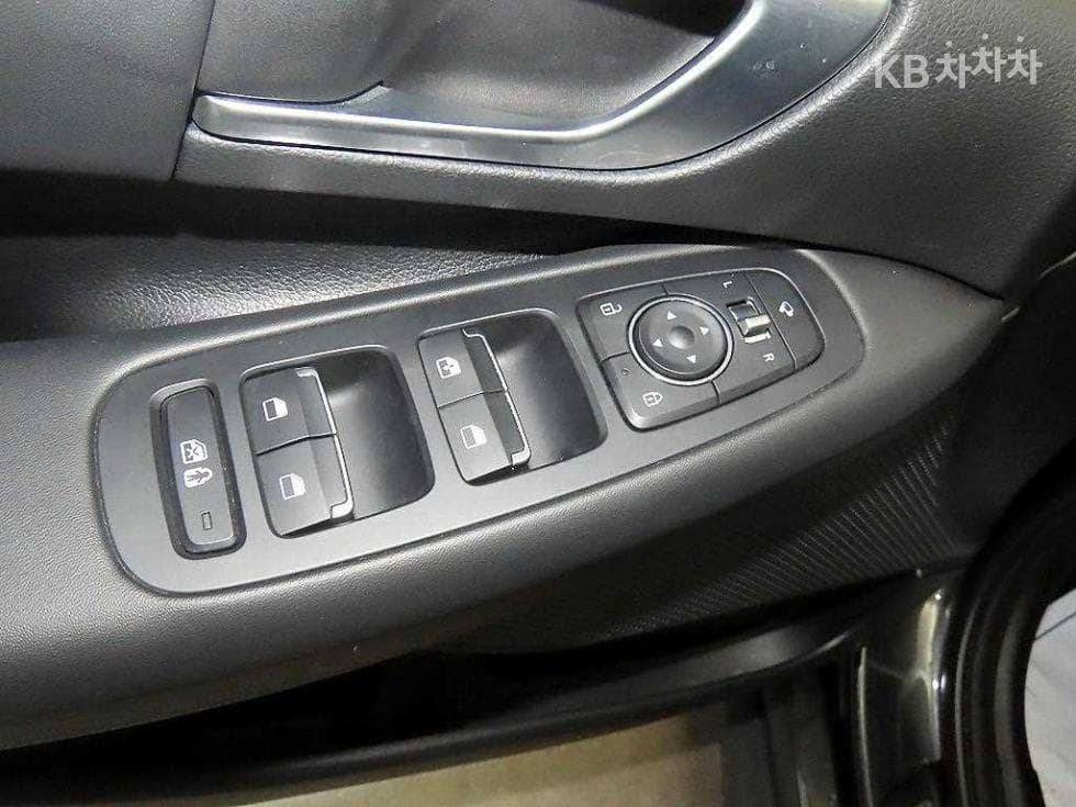 Hyundai Sonata (DN8)2.0 Premium 패밀리 - 13