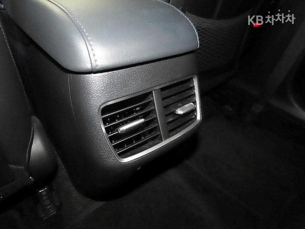 Hyundai Sonata (DN8)2.0 Premium 패밀리 - 18