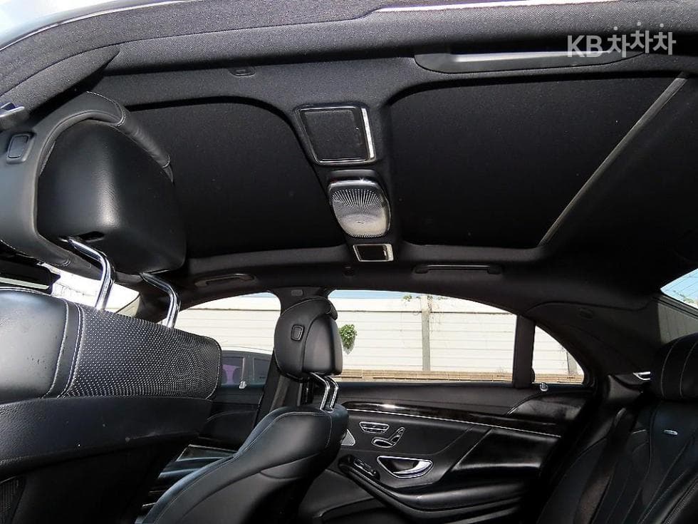 Mercedes-Benz New S-ClassNew S63 AMG 4MATIC Standard - 17