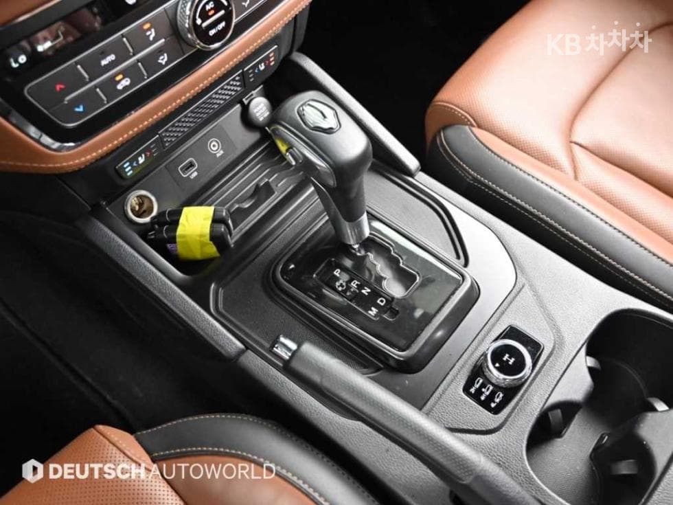 КейДжи Мобилити Rexton Sports Khan2.2 Дизел Динамик5링크 4x4 Престиж Специал (специален признак/издание) - 9