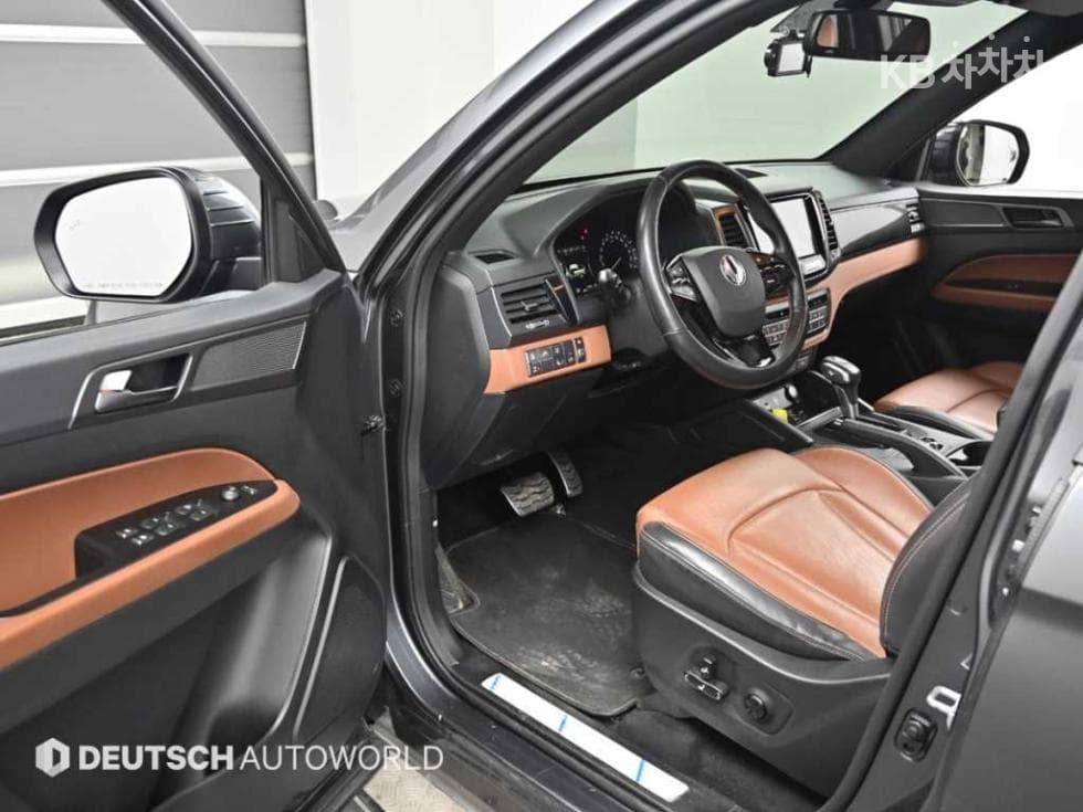 КейДжи Мобилити Rexton Sports Khan2.2 Дизел Динамик5링크 4x4 Престиж Специал (специален признак/издание) - 11