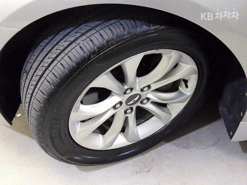Hyundai GenesisBH330 MODERN Special (special feature/edition) - 20