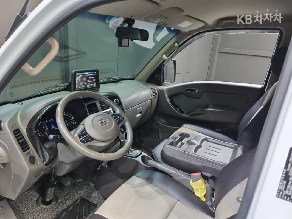 Хюндай Porter 2Удължено междуосие Super Cab Box Truck PLUS - 9
