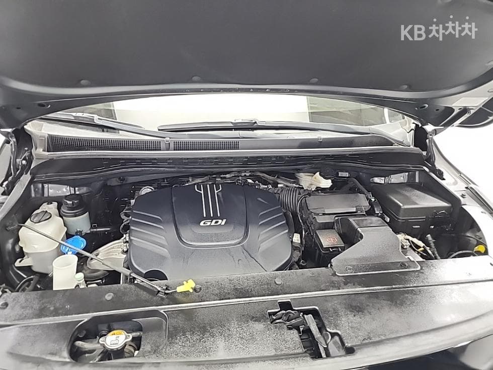 Kia All New Carnival9-seater 3.3 Gasoline Noblesse - 5