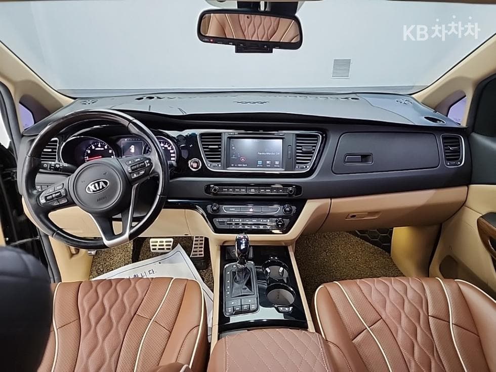 Kia All New Carnival9-seater 3.3 Gasoline Noblesse - 7
