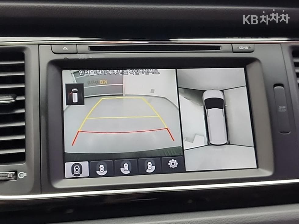 Kia All New Carnival9-seater 3.3 Gasoline Noblesse - 18